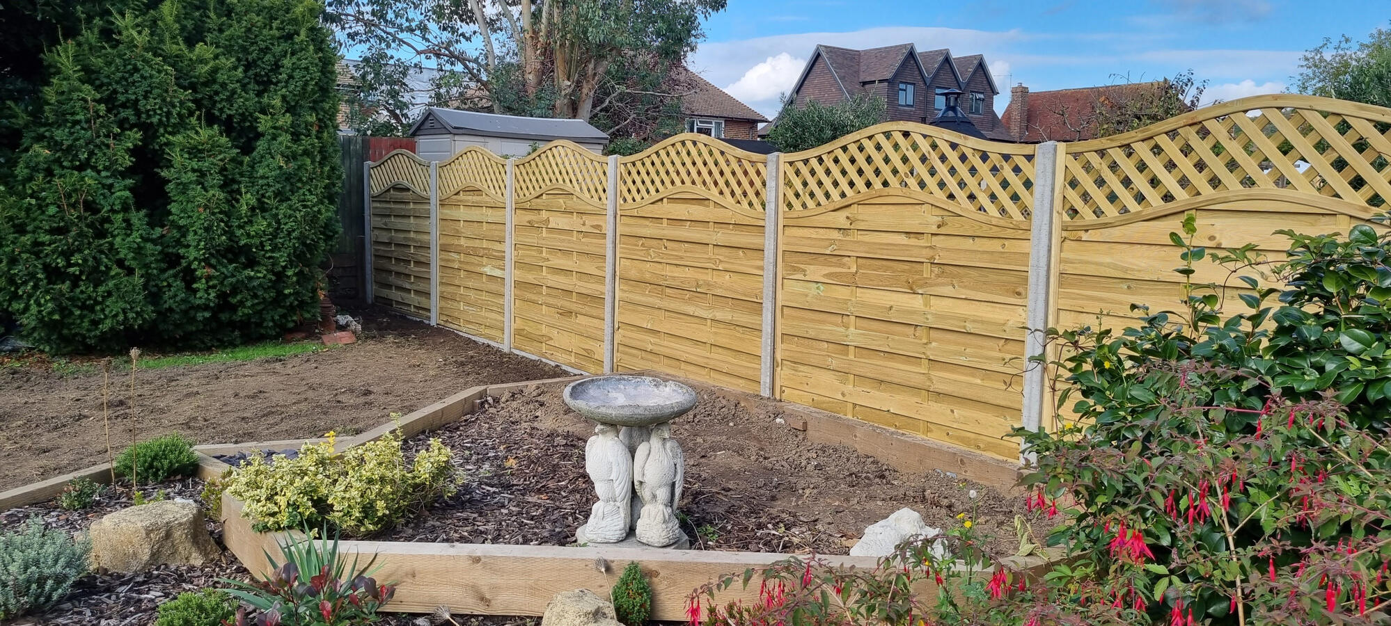 Continental Fencing, Drayton, Portsmouth. MJA Garden Landscaping supplied and constructed to customers garden design.